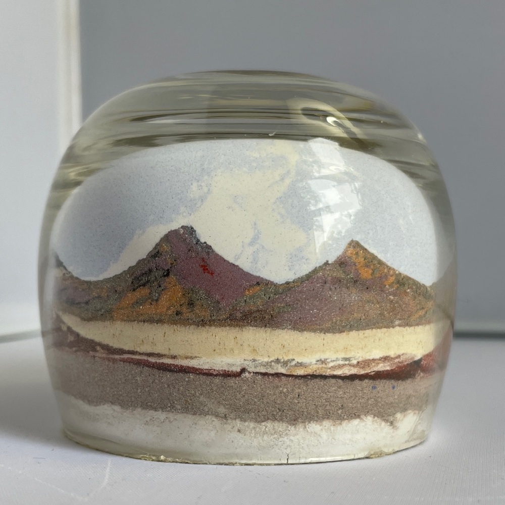 Vintage Painted Desert Sands Art Glass Paperweight Hand Made by‎ American Indian - Picture 5 of 9